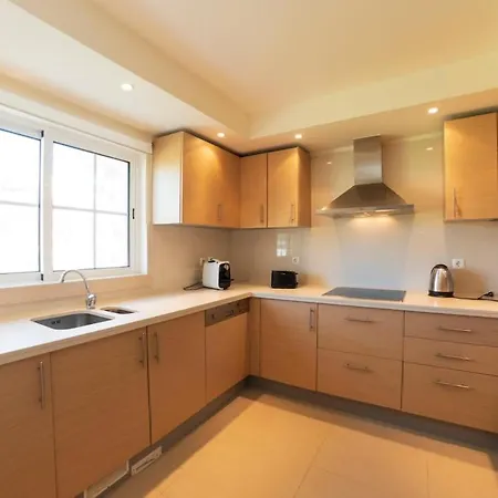 Apartman Beautiful 1 Bedroom Close To The Albufeira